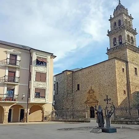 Turistico Plaza Del Ayuntamiento Апартаменты *
